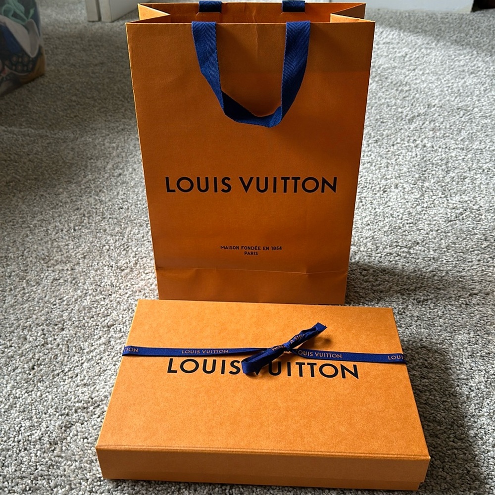 Louis Vuitton Gift box and gift bag